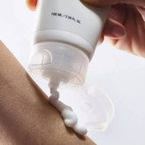 کرم مرطوب کننده صورت آنوا مدل Ceramide 3 Panthenol مناسب برای انواع پوست حجم 100 میلی لیتر